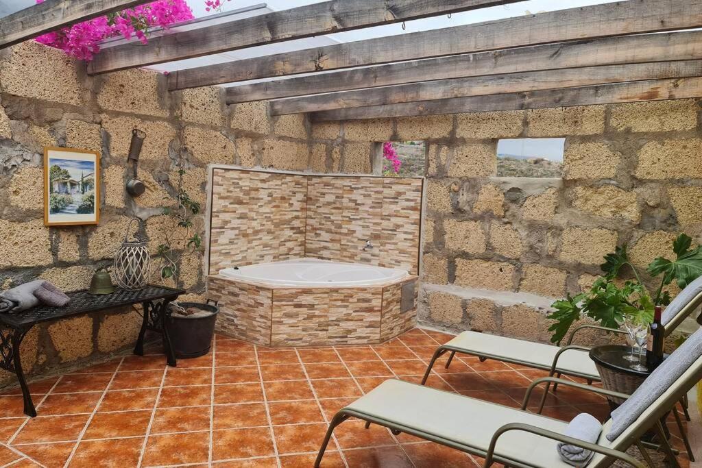 Lovely Two Bedroom Apartment With Amazing View Tejina de Isora Dış mekan fotoğraf